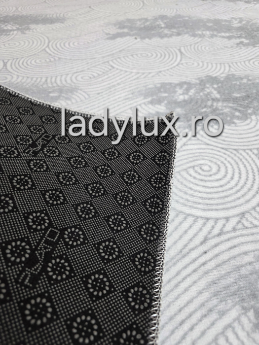 Covor 2x2.80 m lucrat pe antiderapant eleganță în nuanțe de gri C1477 [4]