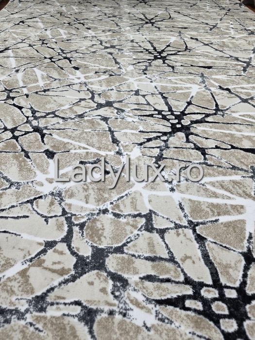 Covor 2x2.80 m lucrat pe antiderapant eleganță în nuanțe de Bej- model Sarpe [1]