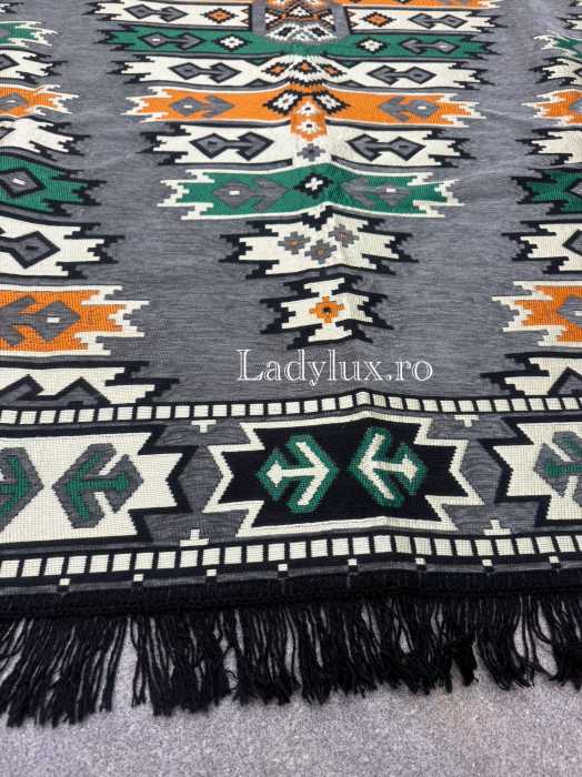 Covor cu Motive Tradiționale 160x250– Stil Autentic, Calitate Superioară - C1700 [2]