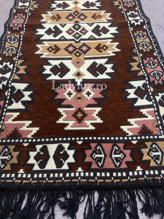 Covor cu Motive Tradiționale 60x120 – Stil Autentic, Calitate Superioară - C1670 [1]