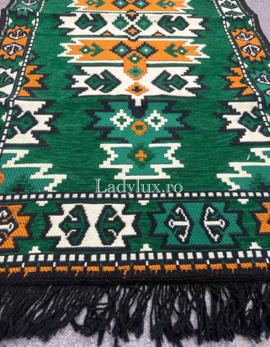 Covor cu Motive Tradiționale 60x120 – Stil Autentic, Calitate Superioară - C1676 [1]