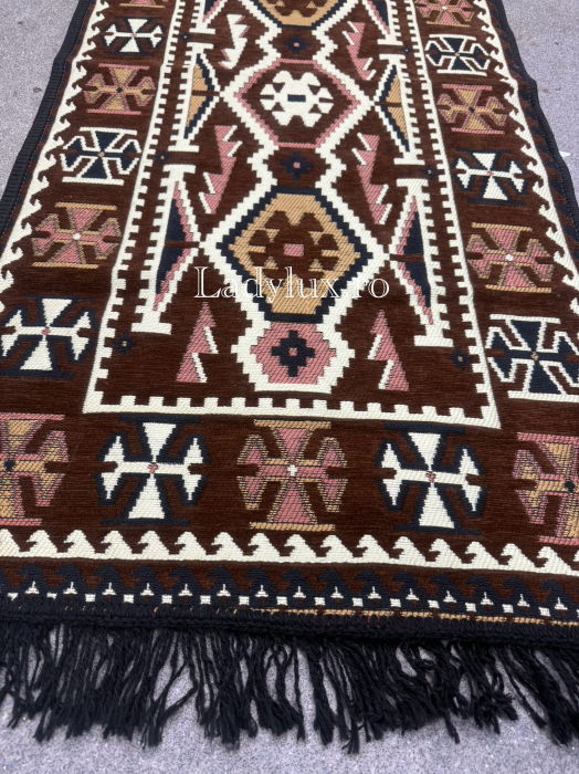 Covor cu Motive Tradiționale 60x120 – Stil Autentic, Calitate Superioară - C1680 [1]