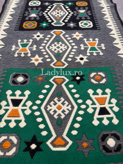 Covor cu Motive Tradiționale 60x300– Stil Autentic, Calitate Superioară - C1663 [1]