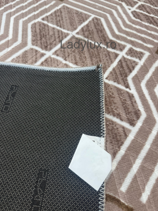 Covor Modern 200x290 cm în Nuanțe de Maro si alb – Design Geometric, Antiderapant și Ușor de Întreținut [4]