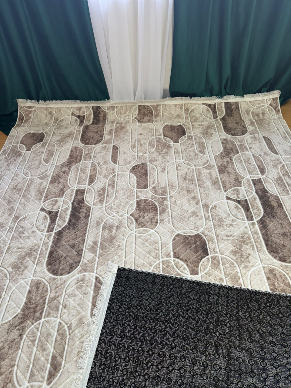 Covor Modern Model Mocha Crem - 200 x 270 cm - Antiderapant [2]