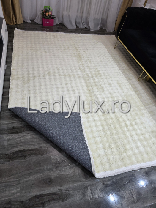 Covor pufos alb unt 210x270 cm, ce imită blănița de iepure C1354 [3]