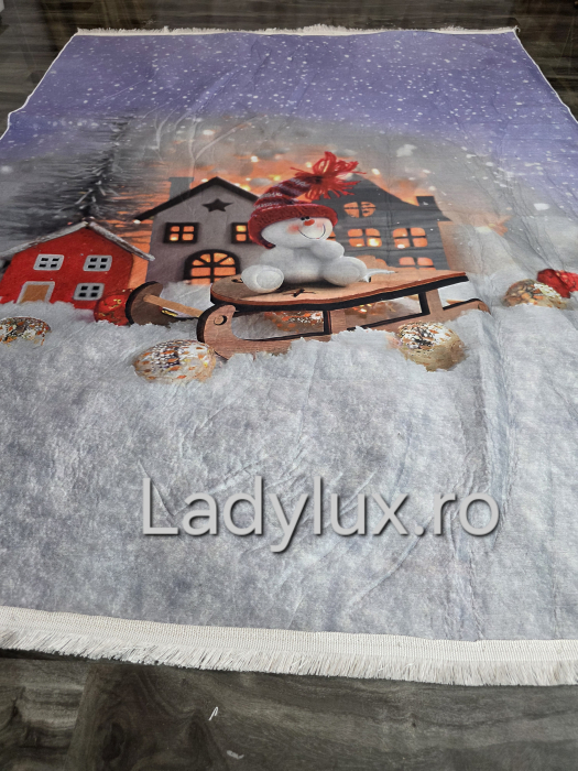 Covoraș subțire antiderapant cu motive de Crăciun – 140x180 cm- Om de zapada cu sanie [3]