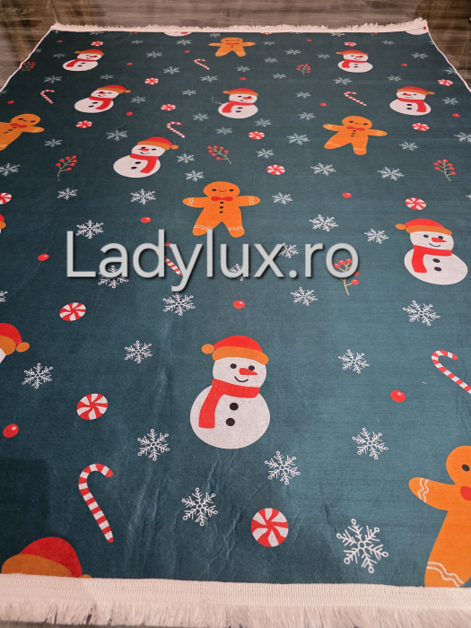 Covoraș subțire antiderapant cu motive de Crăciun – 140x180 cm- Omuleti de zapada [3]