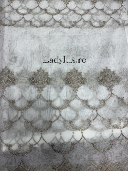 Perdea alba cu broderie Capucino Baroc – gata cusuta cu tiv si rejansa - 3M x 2.5h [2]