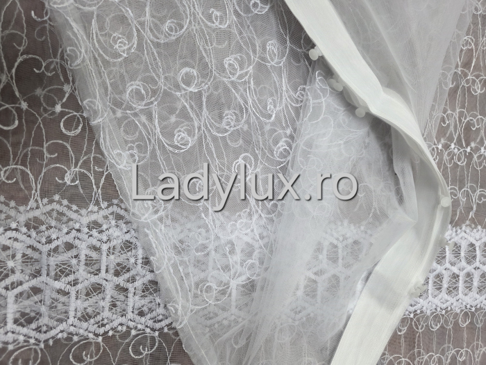 Perdea Alba cu broderie Alba Model Hexa  gata cusuta cu tiv si rejansa - 3M x 1.9 h [3]