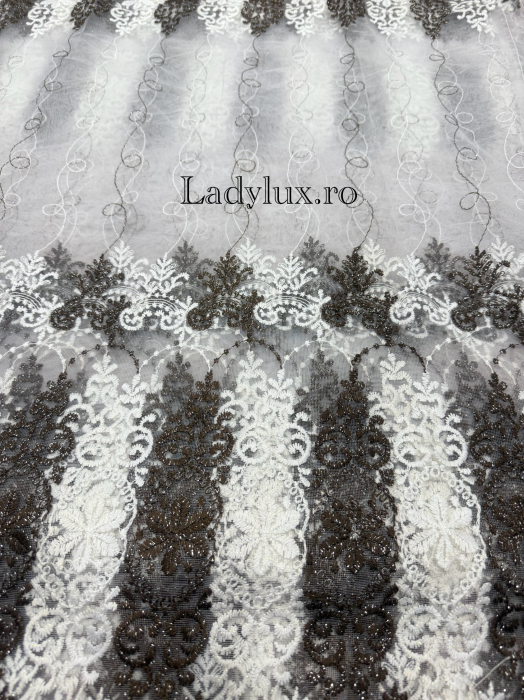 Perdea alba cu broderie Maro Brawn cu insetii –C1828  gata cusuta cu tiv si rejansa - 3M x 2.5h [2]