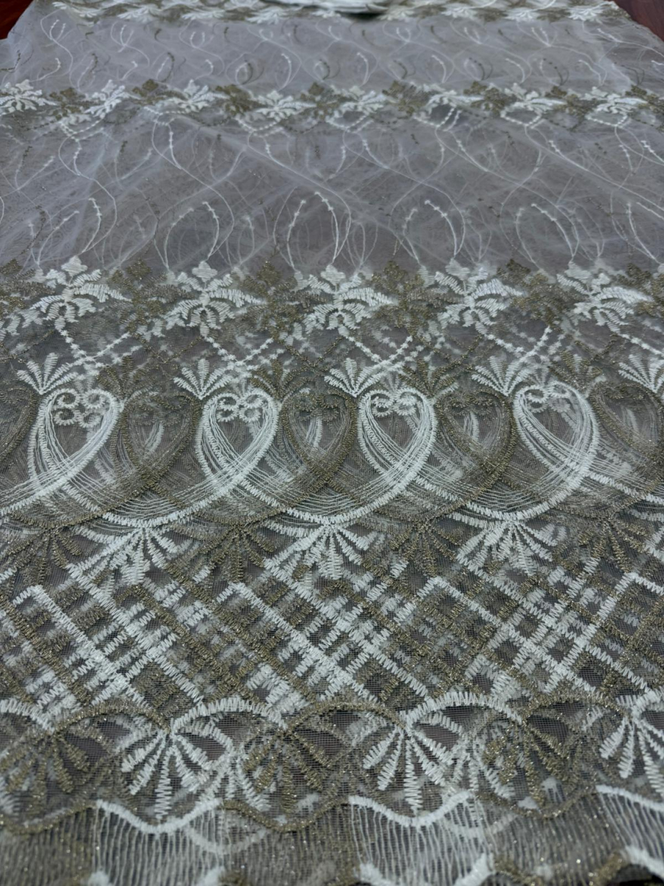 Perdea Tulle cu Broderie Capucino Model Paun -cu tiv si rejansa - 4M x 2.5h [2]