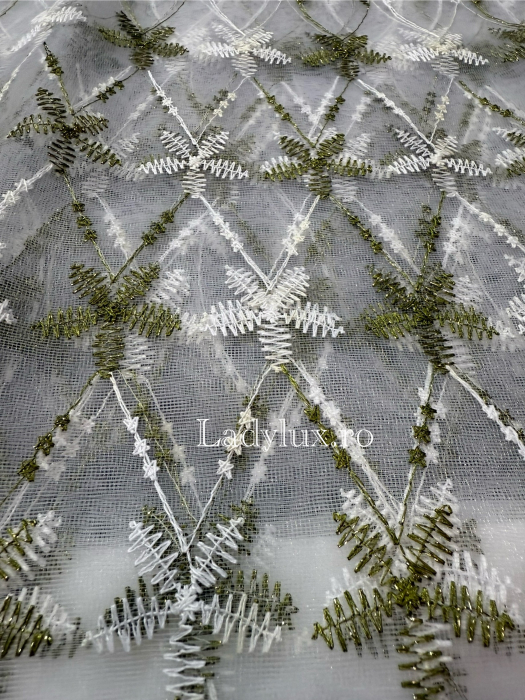 Perdea alba cu broderie Verde cu insertii – gata cusuta cu tiv si rejansa - rafinament și strălucire discretă [2]