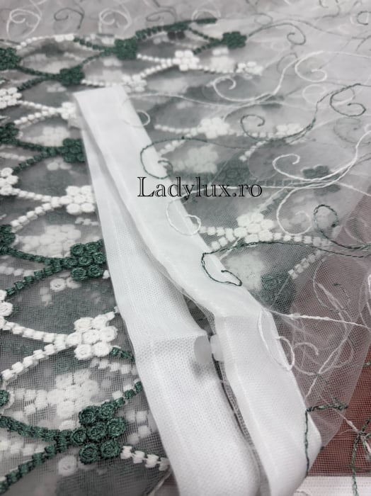 Perdea alba cu broderie Verde+alb  –C1824  gata cusuta cu tiv si rejansa - 3M x 2.5h [3]