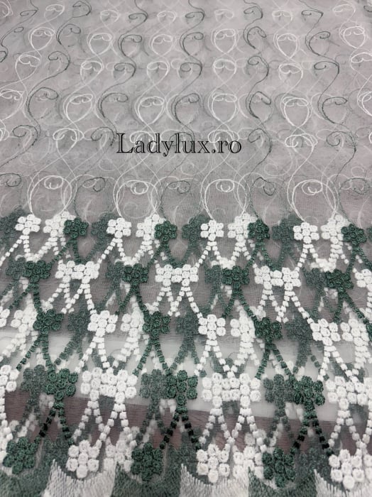 Perdea alba cu broderie Verde+alb  –C1824  gata cusuta cu tiv si rejansa - 3M x 2.5h [2]