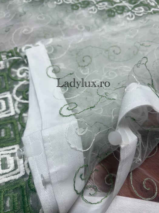 Perdea alba cu broderie Verde+alb  –C1826  gata cusuta cu tiv si rejansa - 3M x 2.5h [4]
