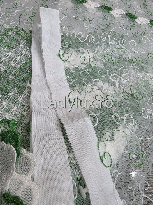Perdea albă cu Broderie Verde  Model Floare– rafinament și strălucire discretă C1739 [4]