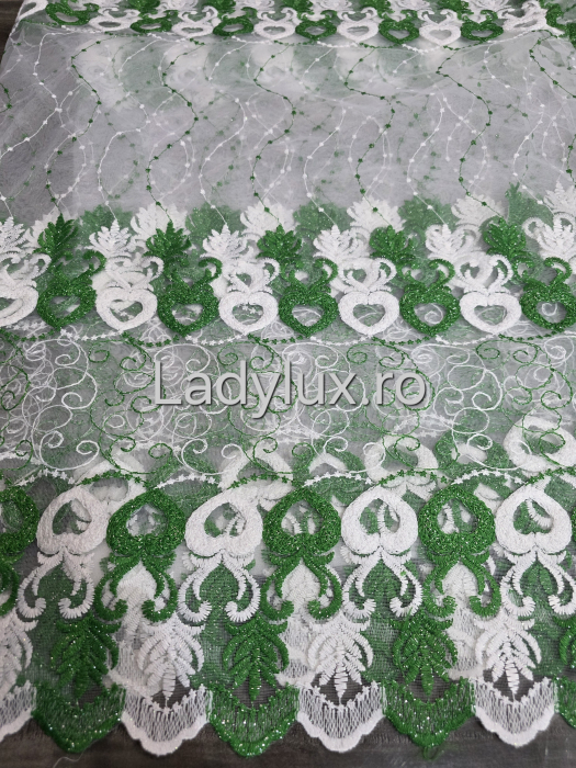 Perdea albă cu Broderie Verde  Model Lov – rafinament și strălucire discretă C1736 [1]