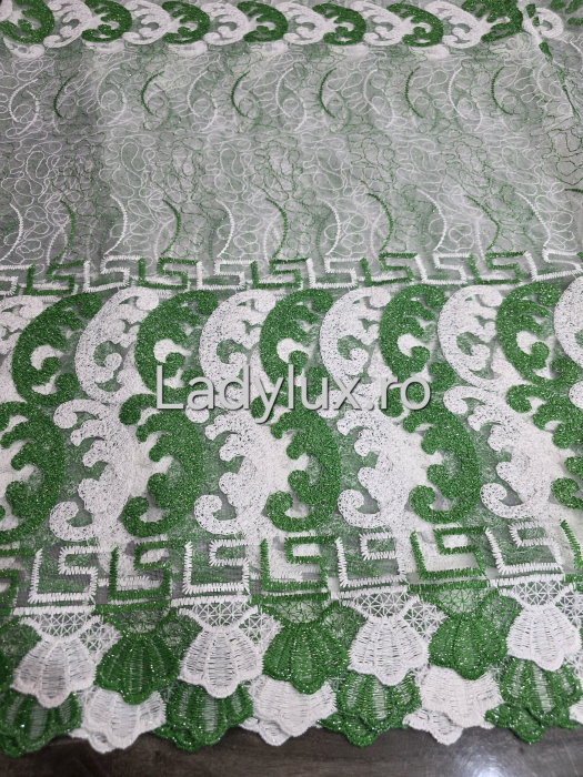 Perdea albă cu Broderie Verde  Model VRS – rafinament și strălucire discretă C1734 [1]