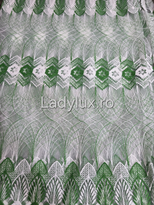 Perdea albă cu Broderie Verde  Model SRS– rafinament și strălucire discretă C1740 [3]