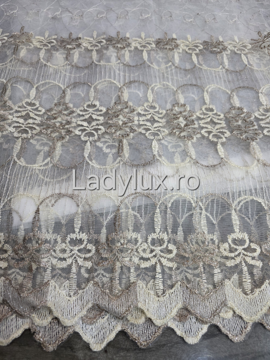 Perdea Crem cu Broderie Maro+Crem cu insertii Model Trif– rafinament și strălucire discretă C1742 [1]