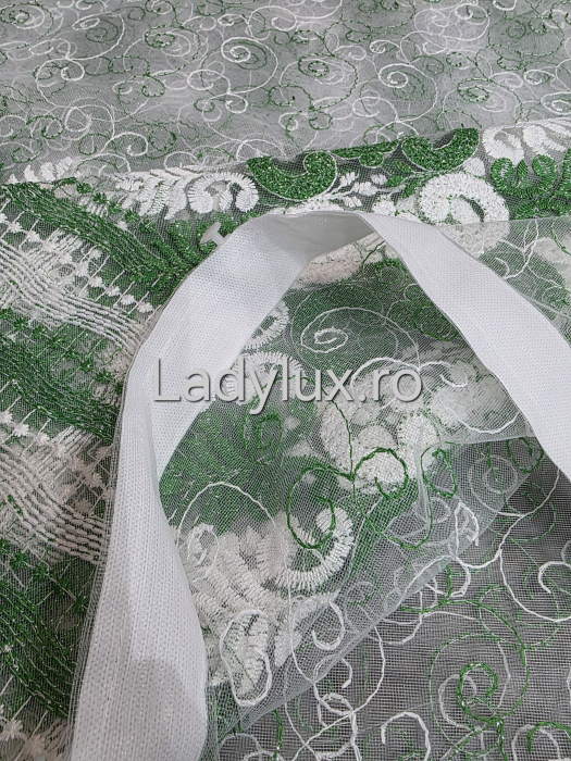 Perdea albă cu Broderie Verde  Model CC – rafinament și strălucire discretă C1735 [3]
