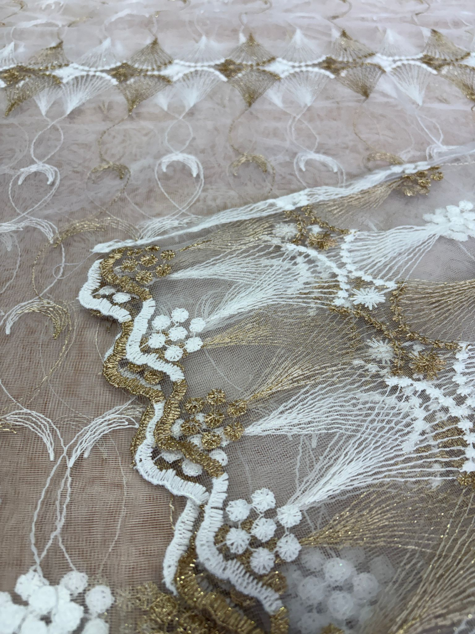 Perdea Aurie Model Festiv Cu Tiv si rejansa - 4M x 2.5h [3]