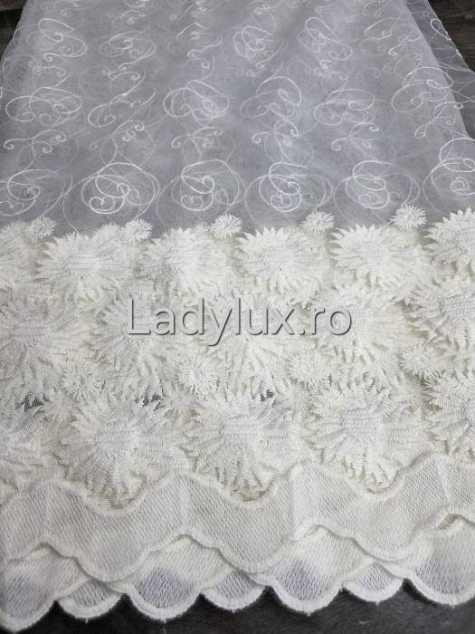 Perdea Bucătărie Brodată Model Margarete Ivoar  – Gata Cusută cu Tiv și Rejanșă [1]