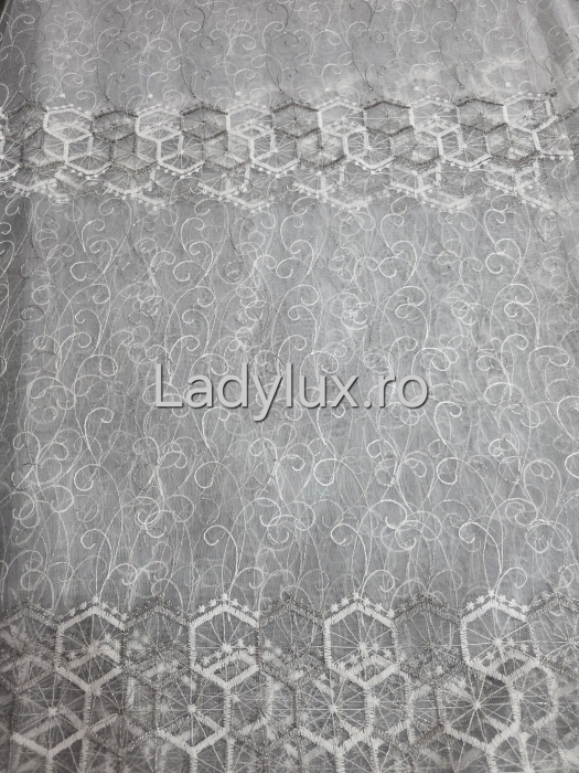 Perdea Alba cu Broderie Gri+alb cu insertii Model Hexa– rafinament și strălucire discretă C1747 [2]