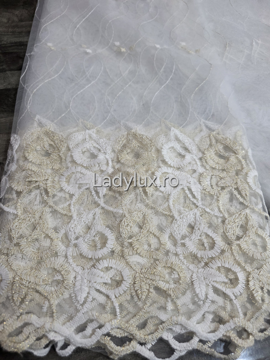Perdea din Tull cu Model – 4 m x 2.8 m, Cusută cu Tiv și Rejansă de 6 cm - Broderie Alb+bej [1]