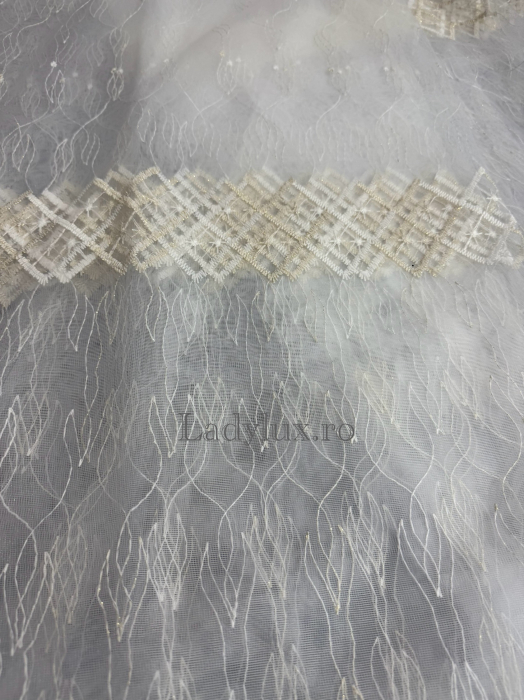 Perdea din Tull cu Model – 4 m x 2.8 m, Cusută cu Tiv și Rejansă de 6 cm - Broderie Bej C1588 [2]