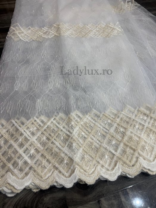 Perdea din Tull cu Model – 4 m x 2.8 m, Cusută cu Tiv și Rejansă de 6 cm - Broderie Bej C1588 [1]