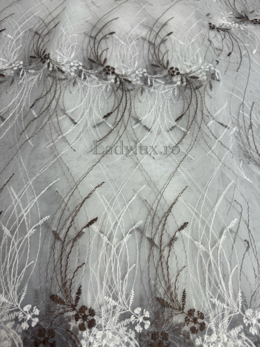 Perdea din Tull cu Model – 4 m x 2.8 m, Cusută cu Tiv și Rejansă de 6 cm - Broderie Maro C1583 [2]