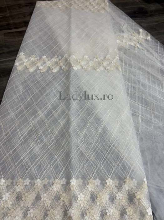 Perdea din Tull cu Model – 4 m x 2.8 m, Cusută cu Tiv și Rejansă de 6 cm - Broderie Bej C1586 [2]