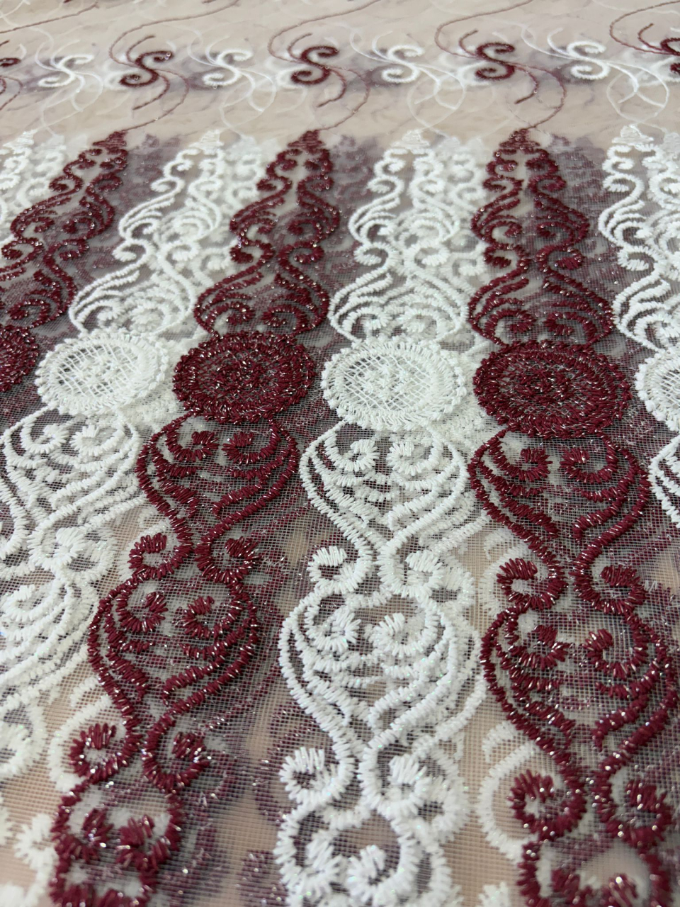 Perdea din tulle Alb+Bordo , Model Egipt  4M x 2.5h [2]