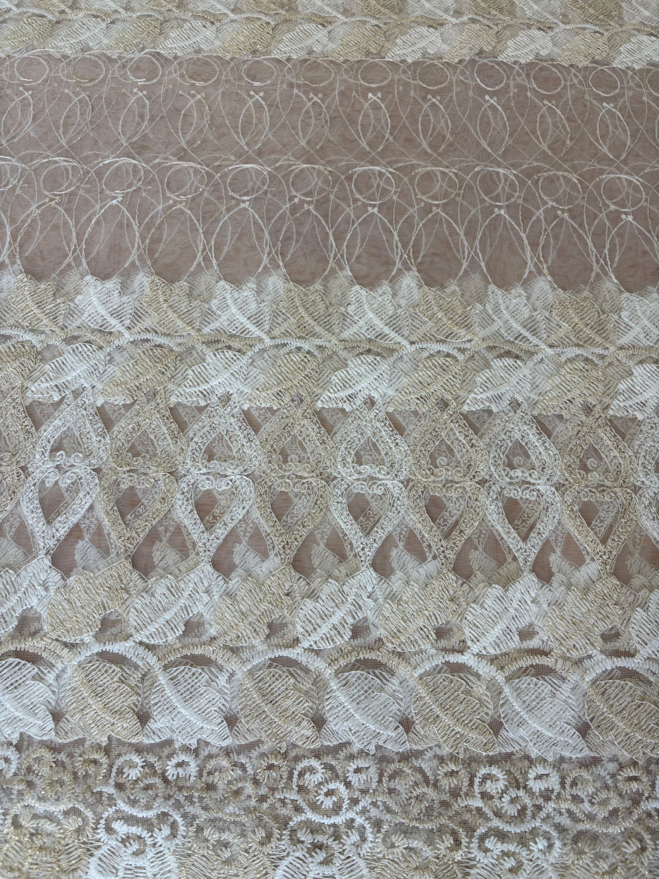 Perdea din tulle cu broderie Alb+Crem , Model Frunze  4M x 2.5h [2]