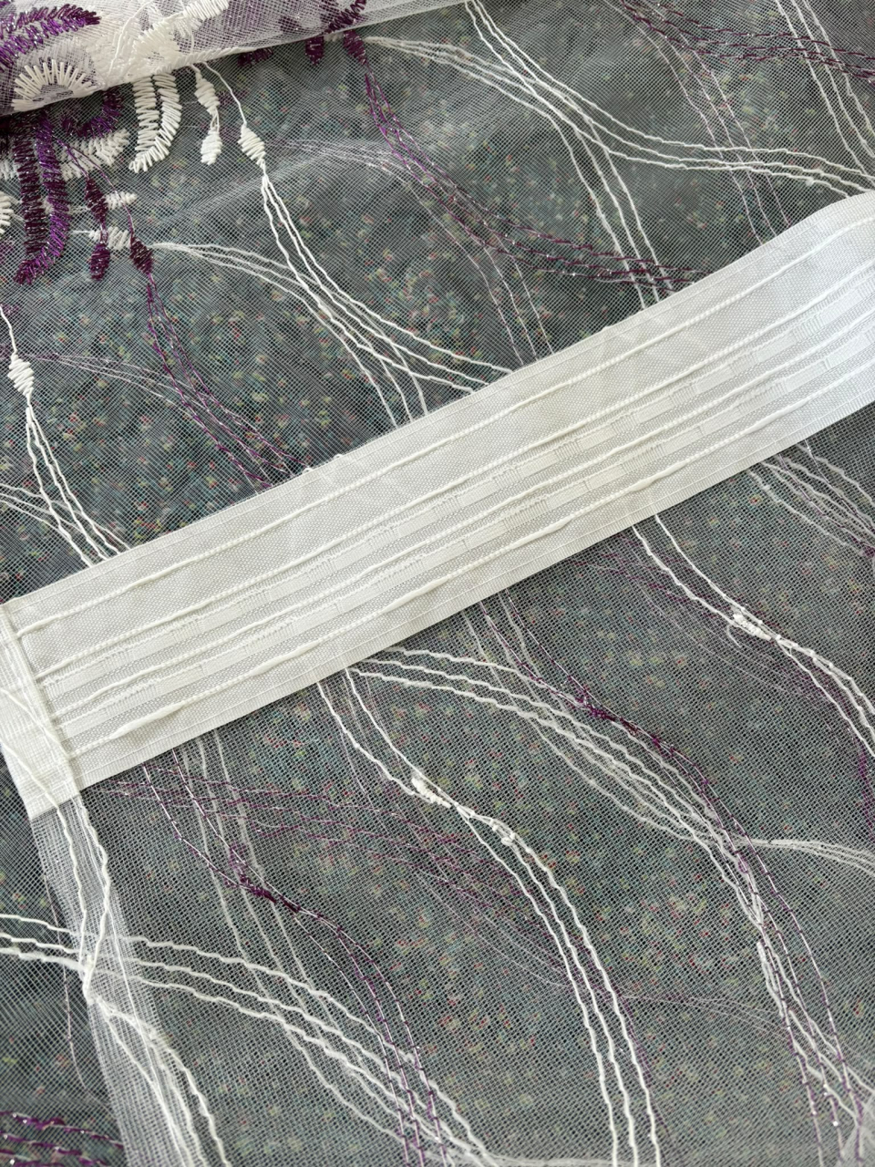 Perdea din tulle cu broderie Alb+MOV  Model Frunze  4M x 2.5h - [4]
