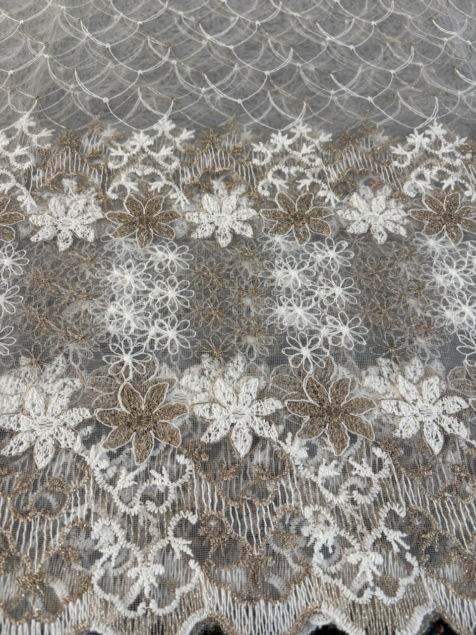 Perdea din tulle cu broderie Alba+Capucino, Model  Imperial Floral Three 4M x 2.5h [2]
