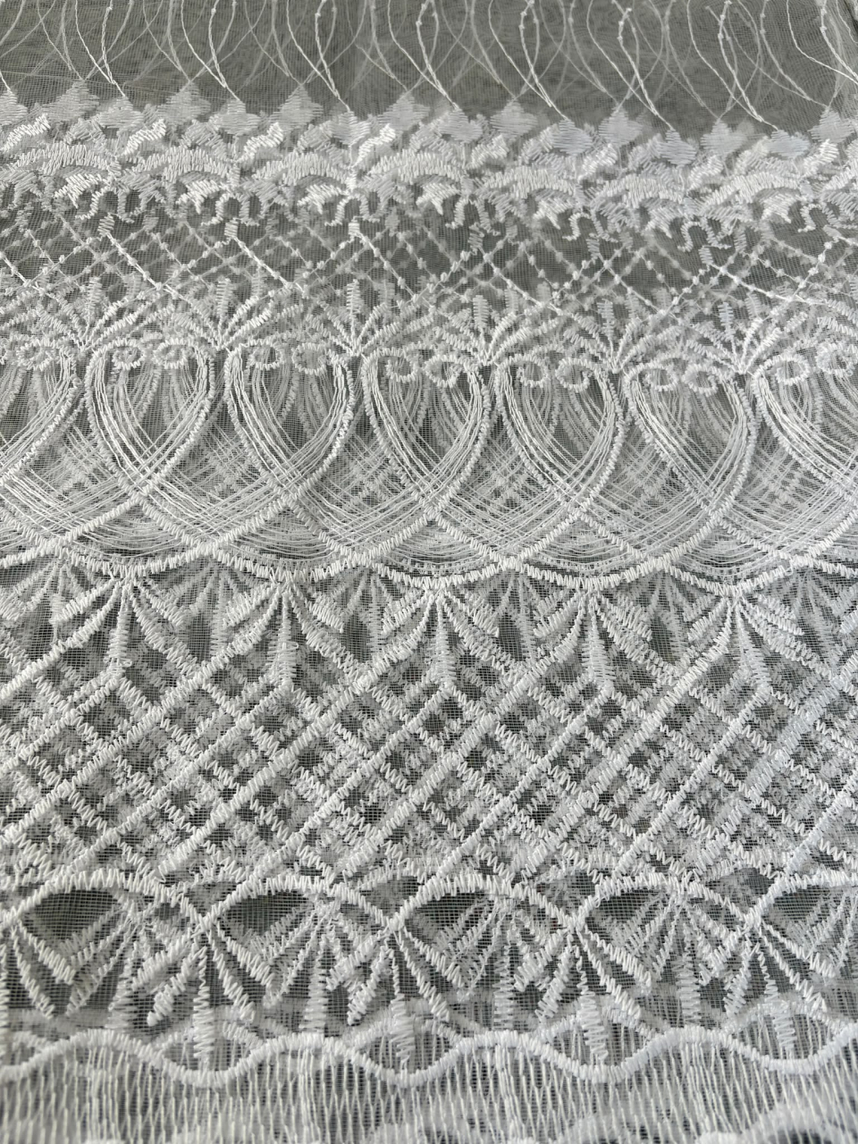 Perdea din tulle cu broderie Alba, Model Paun  4M x 2.5h [2]