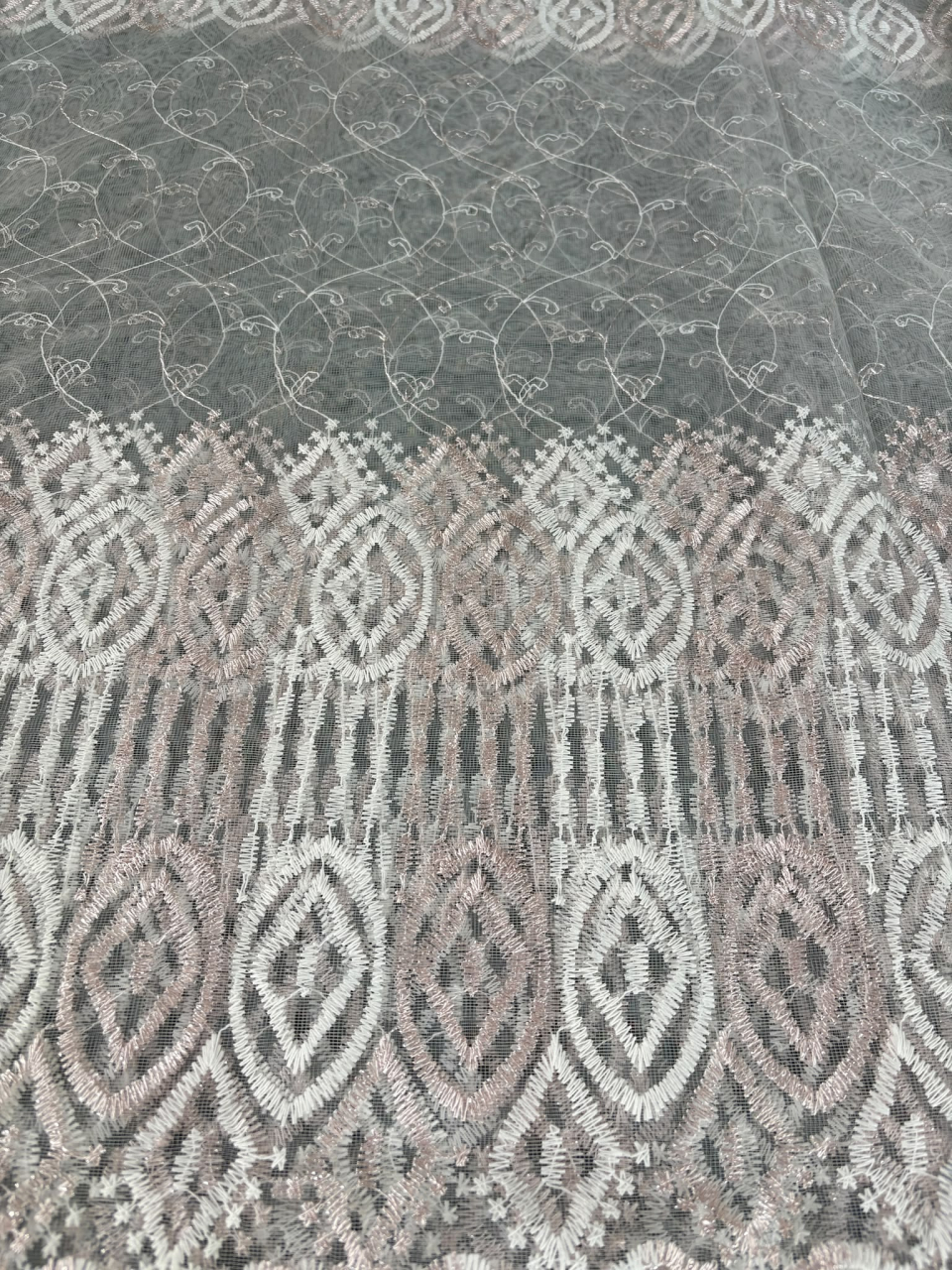 Perdea din tulle cu broderie Alba+Roz Pudra 3.5 M - Model Sirena [2]