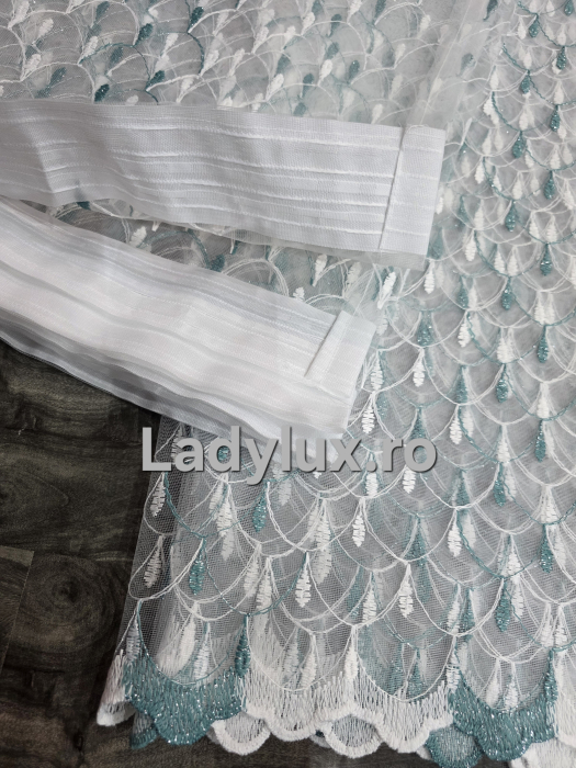Perdea Tulle cu Broderie Alb+Turcoaz Model Sirena 4M x 2.5h Cu Tiv si Rejansa [3]