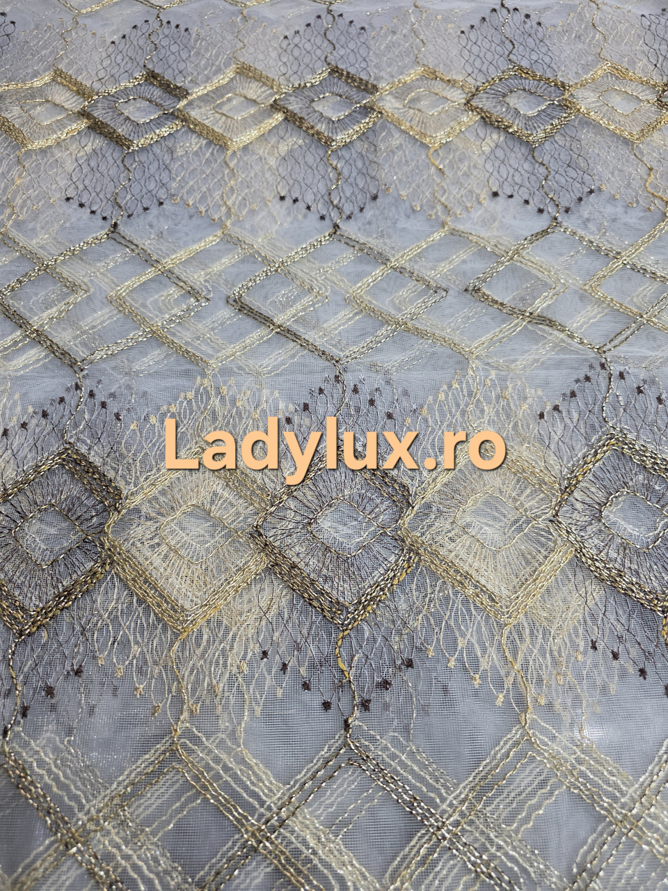 Perdea din Tulle cu Broderie Aurie - Model Gold Romburi - 3 M x 2.5 h [2]