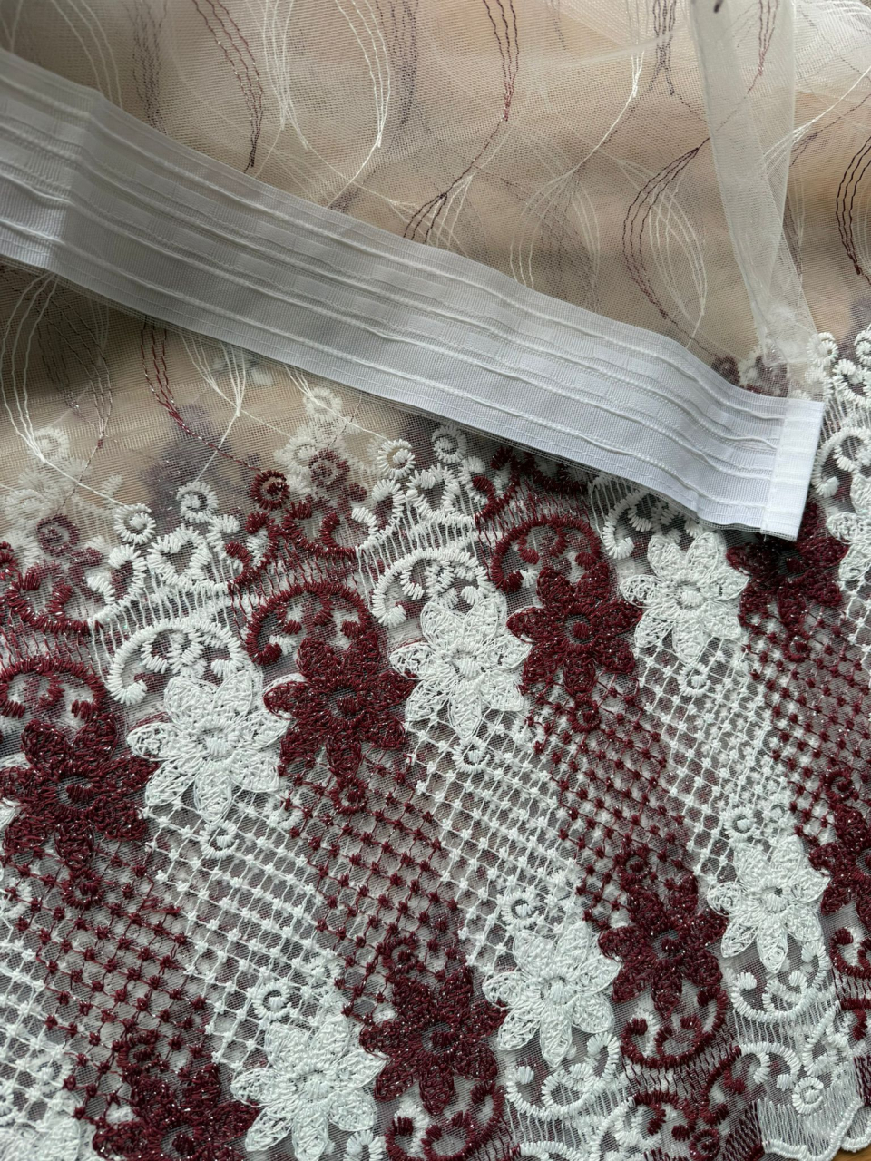 Perdea din tulle cu broderie Bordo+alb, Model  Imperial Floral  4M x 2.5h [3]