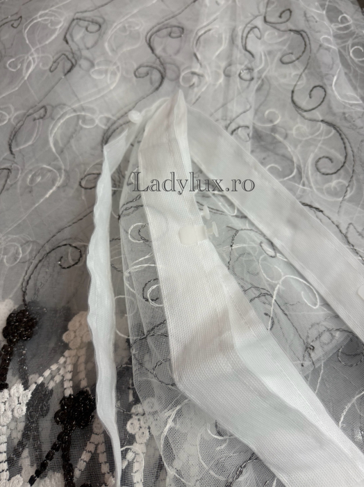Perdea din tulle cu broderie Brawn+alb , model flori, gata făcută cu tiv și rejansă C1595 [3]