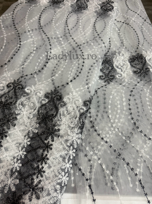 Perdea din tulle cu broderie Negru+alb , model fulgi, gata făcută cu tiv și rejansă C1596 [2]