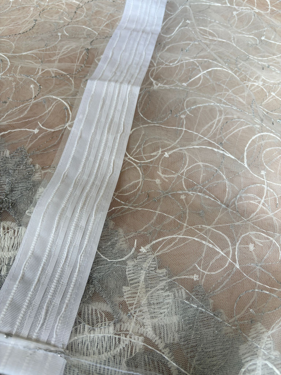 Perdea din tulle cu broderie Gri+alb, Model Frunze  4M x 2.5h [4]