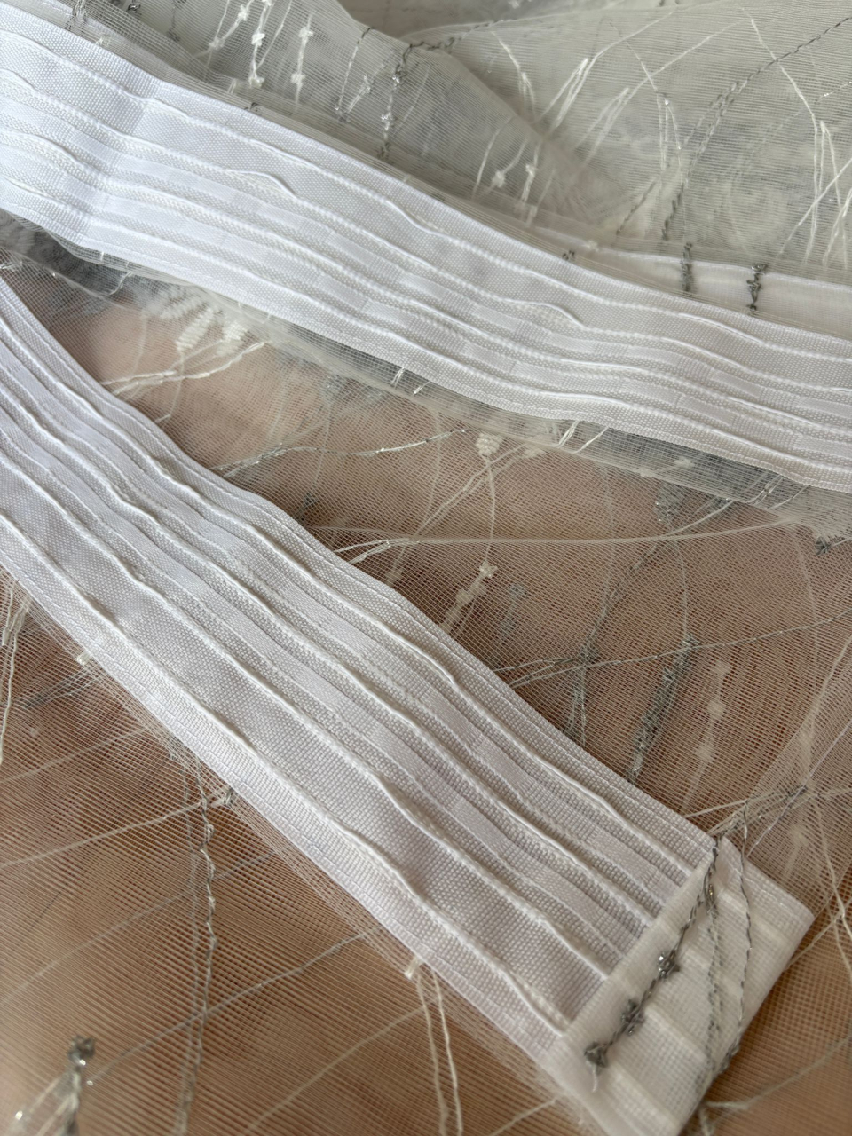 Perdea din tulle cu broderie Gri+alb, Model Paun  4M x 2.5h [4]