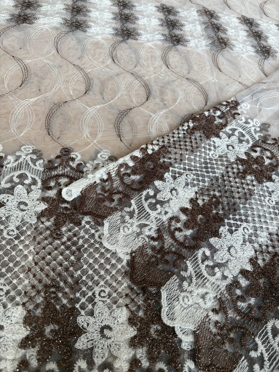 Perdea din tulle cu broderie Maro+alb, Model  Imperial Floral  4M x 2.5h [3]