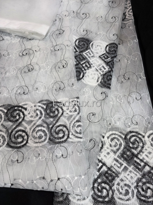 Perdea din tulle cu broderie neagră, gata făcută cu tiv și rejansă C1329 [2]