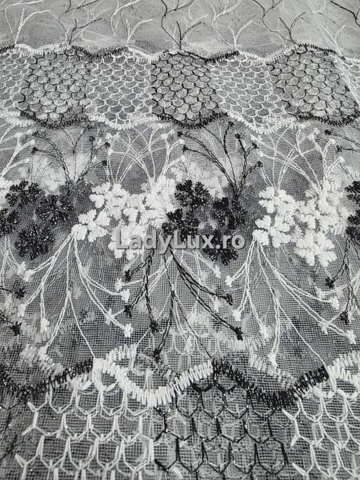 Perdea din tulle cu broderie Negru+alb , Model Fagure 4M x 2.8h [2]